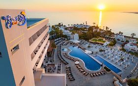 Theo Sunset Bay Hotel